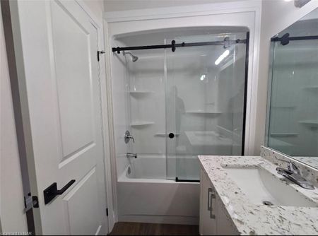 For Lease - 16 Warren Tr Trail, Welland, Ontario - Photo 5