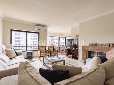 Apartamento T4 em Lisboa - Photo 2