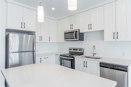 505-332 Gosling Gardens - Photo 2