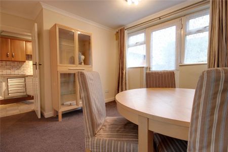 3 bedroom terraced house to rent - Photo 3