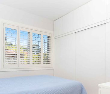 Renovated One Bedroom Apartment in Kingsford - Photo 3