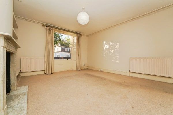 Loves Grove, Worcester, WR1 - Photo 1