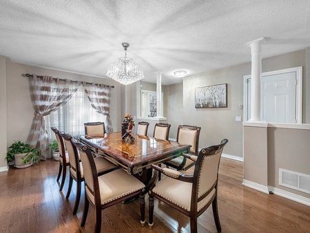 For Lease - 104 William Booth Avenue, Newmarket, Ontario - Photo 2