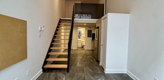 Ville-Marie- Superbe Loft Avec Mezzanine - Photo 2