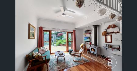 Charming French Cottage-Inspired Home with Beautiful Gardens- Fully Furnished & Includes Gardener - Photo 2