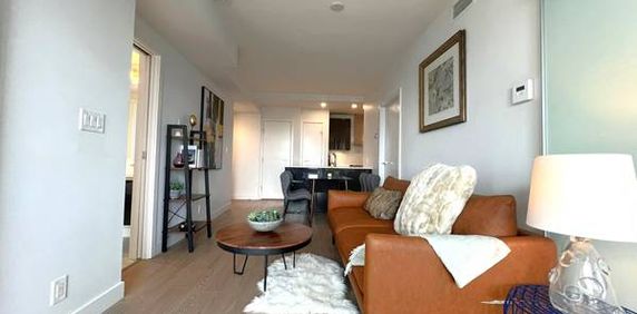 Fully Furnished Luxury Condo 2bed 2 baths + Den - Photo 2