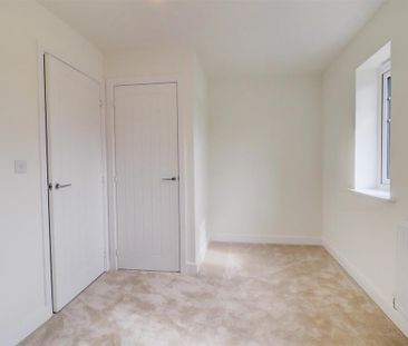 2 bedroom semi-detached house to rent - Photo 4