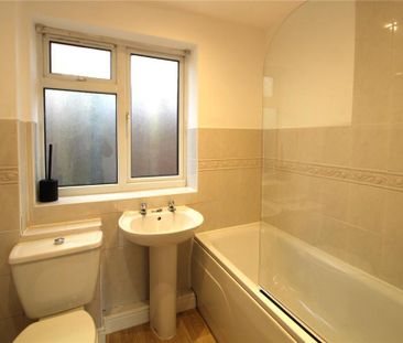 4 bedroom detached house to rent - Photo 4