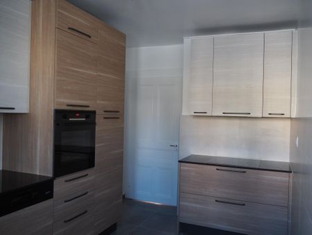 À louer à La Chaux-de-Fonds – Grand 3.5 pièces lumineux avec balcon - Foto 2
