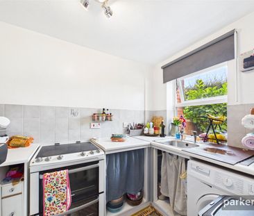 Shaftesbury Road, Reading, Berkshire, RG30 - Photo 3