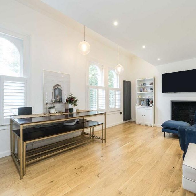 3 bedroom flat to rent - Photo 1