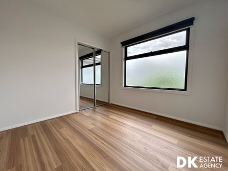 Brand New 3 Bedroom Townhouse - Photo 3