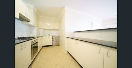 Two Bedroom Apartment in Prime Location with Timber Floors - Photo 2