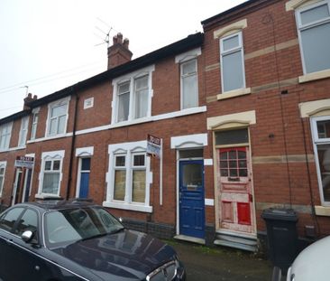 4 bed Mid Terraced House for Rent - Photo 1