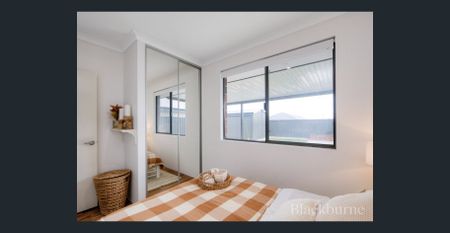 Spacious Living and Excellent Outdoor Features - Photo 5