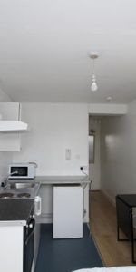Studio to rent - Photo 3