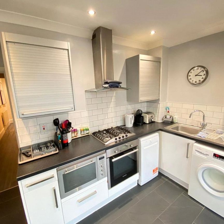 Swinburne Avenue, Broadstairs, CT10 - Photo 1