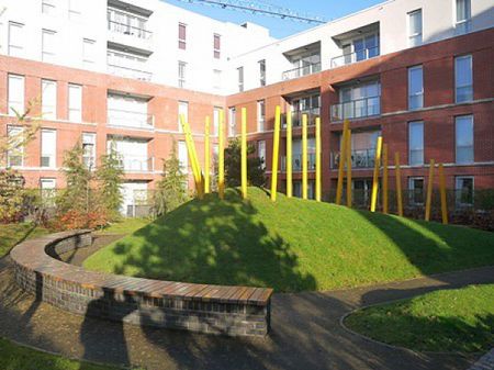 Apt 19 The Hull Building, The Embankment, Belfast BT7 3NE - Photo 4