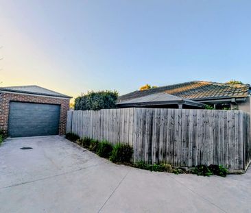 Single Level Unit in Quiet Court Location! - Photo 6