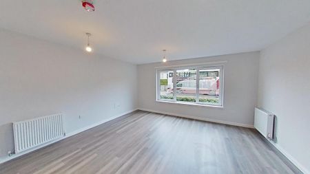 3 bedroom flat to rent - Photo 2