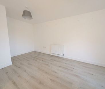 Fontwell 2 bedroom flat to rent - Photo 3