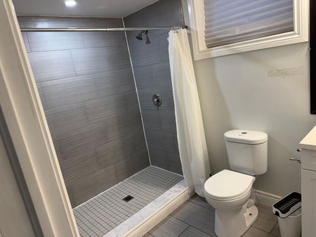 For Lease - 5 Amber Crescent Unit# Basement Unit B, Toronto, Ontario - Photo 2