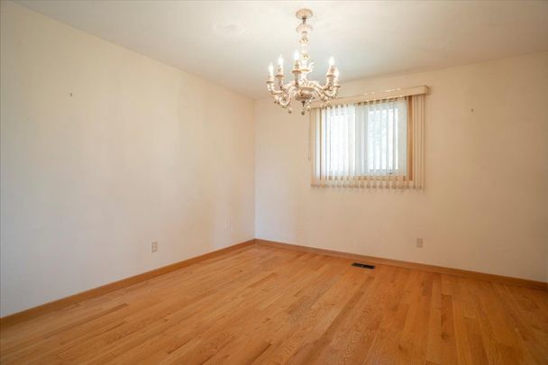 For Lease - 1296 Waterdown Road, Burlington, Ontario - Photo 1