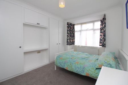 3 bedroom semi-detached house to rent - Photo 5