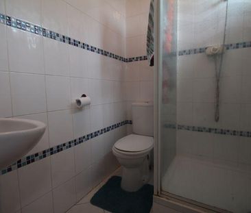4 bedroom semi-detached house to rent - Photo 5
