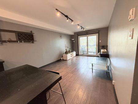 For Lease - 2135 Dufferin Street Unit# a 3bedroom unit, Toronto, Ontario - Photo 2