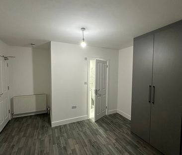 Room in a Shared House, Headstone Gardens, HA2 - Photo 2