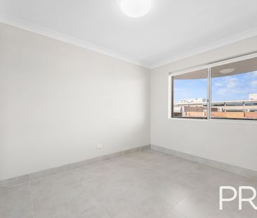 Modern & Stylish Renovated Apartments - Photo 5