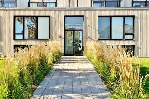 895 Rue Notre-Dame, app.002, J5Y 1C6, Repentigny - Photo 1