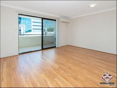 A GREAT 2 BEDROOM 2 BATHROOM UNIT AT THE TOP OF THE VALLEY - Photo 5