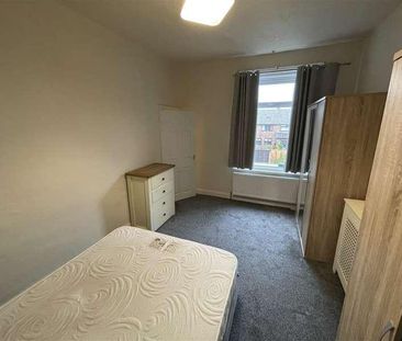 Park Road, Adlington, PR7 - Photo 6