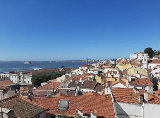 Rua dos Remédios, Lisbon, Lisbon 1100-450 - Photo 1
