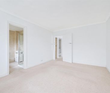 To Let 3 Bed House - Semi-Detached - Photo 3