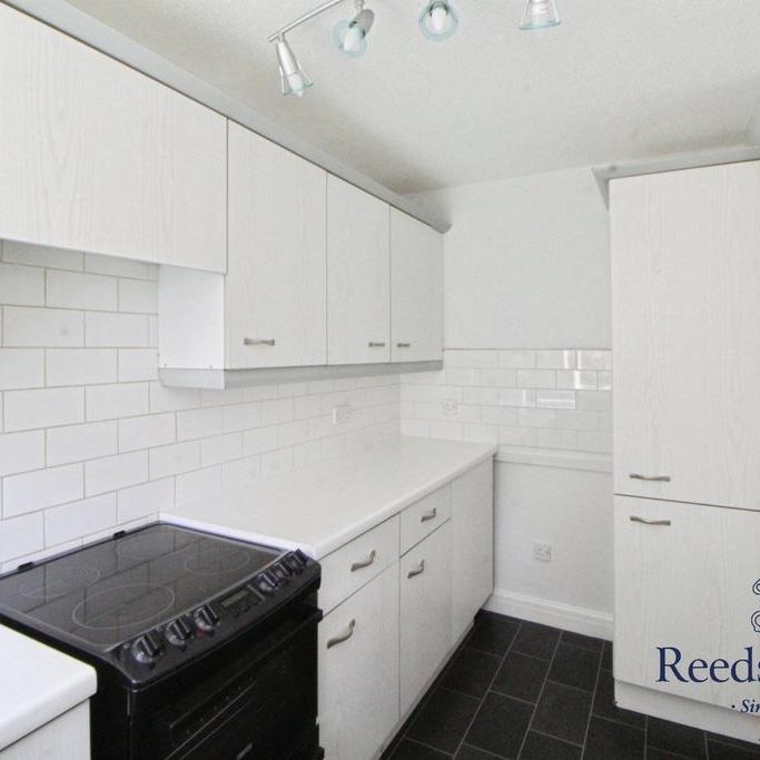 2 bedroom semi-detached house to rent - Photo 1
