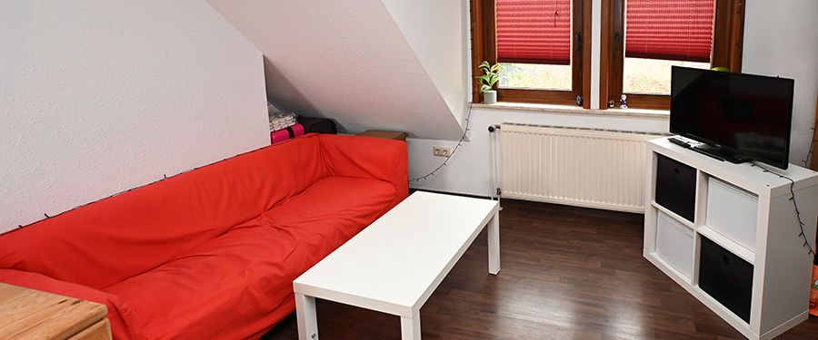 Isernhagen H.B.: Gemütliche 1,5-Zimmer-Dachgeschosswohnung! - Foto 1