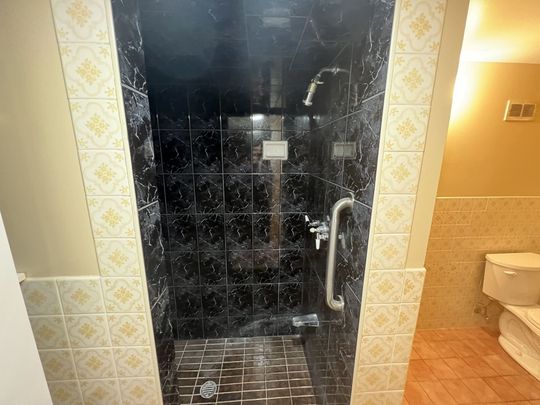 For Lease - 9 Dewlane Drive, Toronto, Ontario - Photo 1