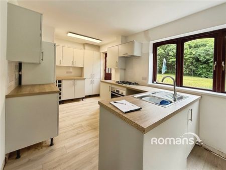 Brands Hill Avenue, High Wycombe, HP13 - Photo 5