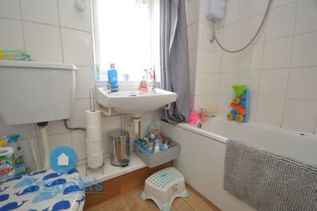 2 bed Mid Terraced House for Rent - Photo 4