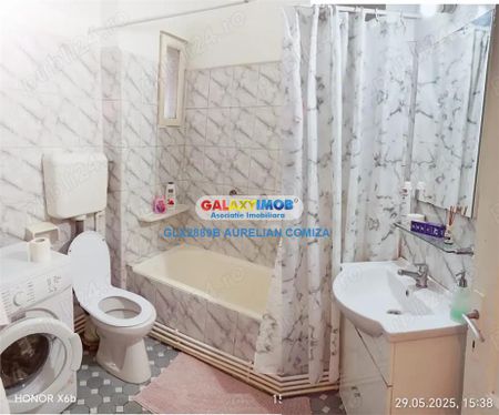 Inchiriere apartament 3 camere Universitate/centrala proprie/AC - Fotografie 3