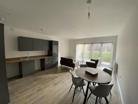 2 bedroom apartment to rent - Photo 2