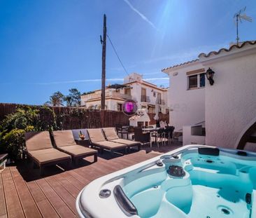 4 room luxury Villa for rent in Javea, Spain - Photo 2