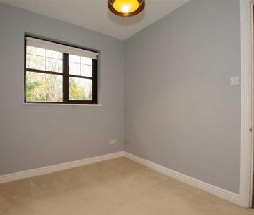 2 bedroom semi-detached house to rent - Photo 2