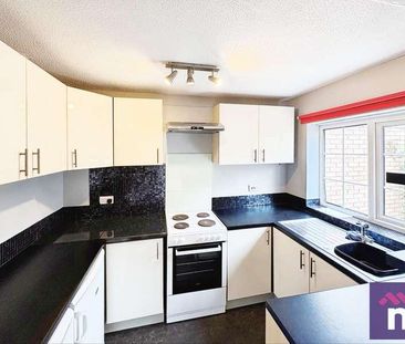 St Nicholas Close, North Bradley, Trowbridge, BA14 - Photo 3