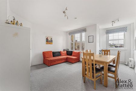 2 bedroom flat to rent - Photo 5