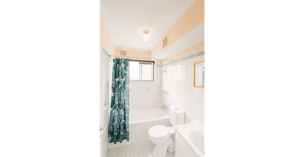 Clean and Tidy Unit Available In Charles Street! - Photo 1