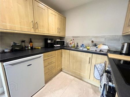 402 College Court Central, Belfast, BT1 6BF - Photo 5
